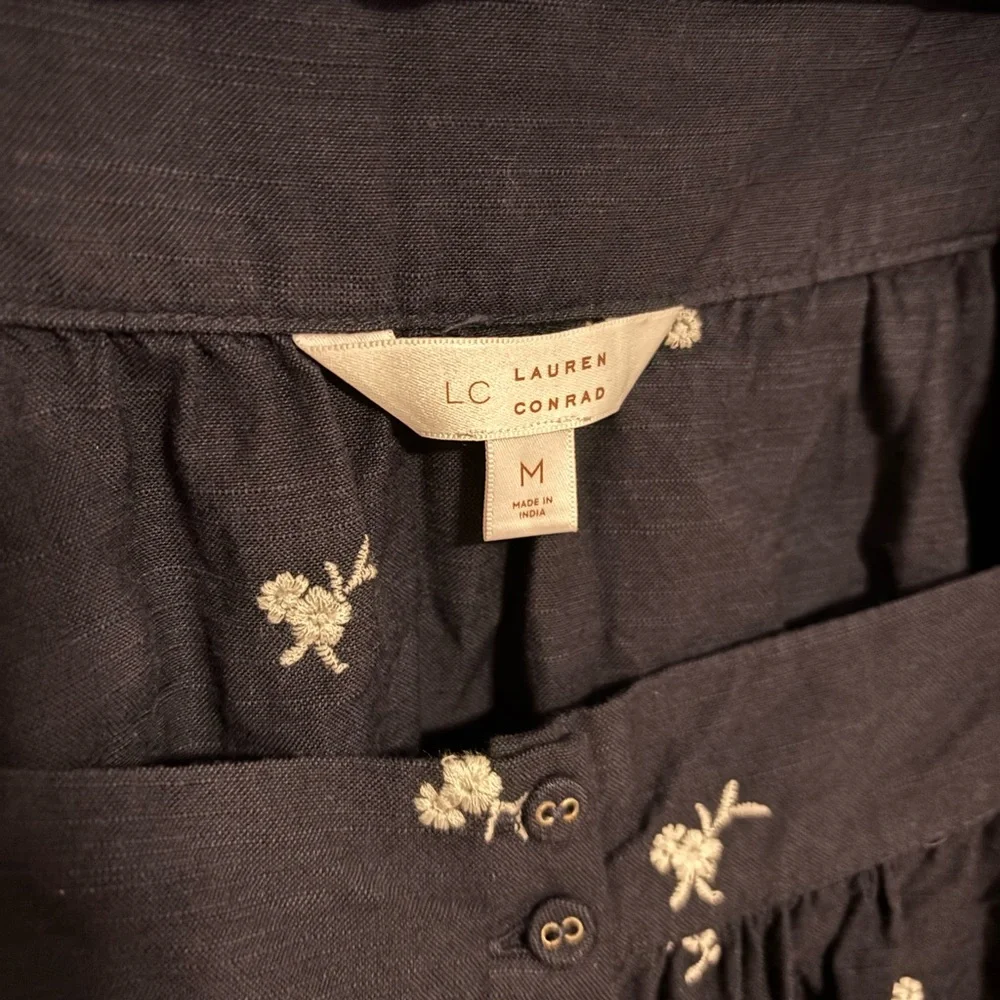 LC Lauren Conrad Blue Square Neck White Floral Shirt - Picture 4 of 5